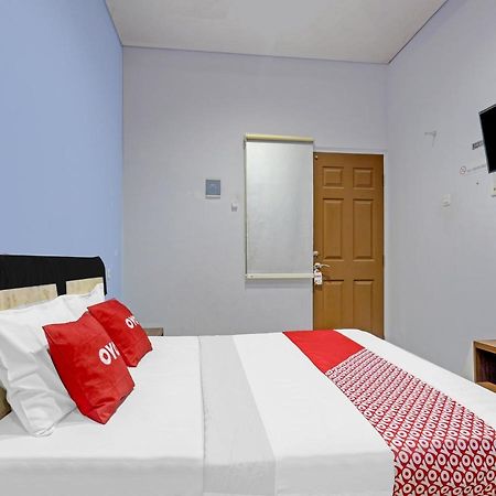 Oyo 90553 Arteri Guest House Semarang Kültér fotó