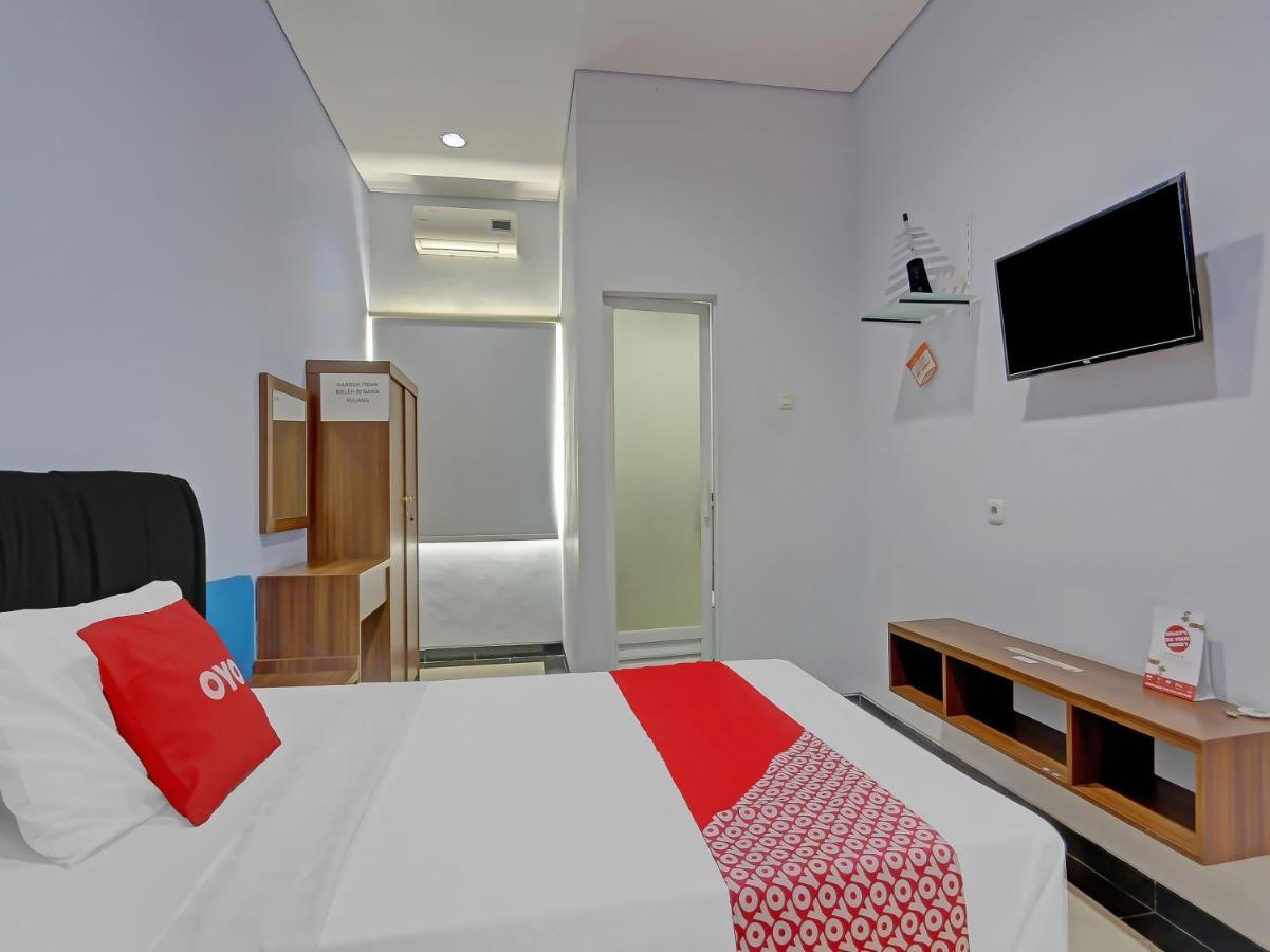 Oyo 90553 Arteri Guest House Semarang Kültér fotó