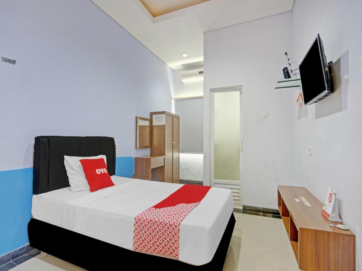Oyo 90553 Arteri Guest House Semarang Kültér fotó