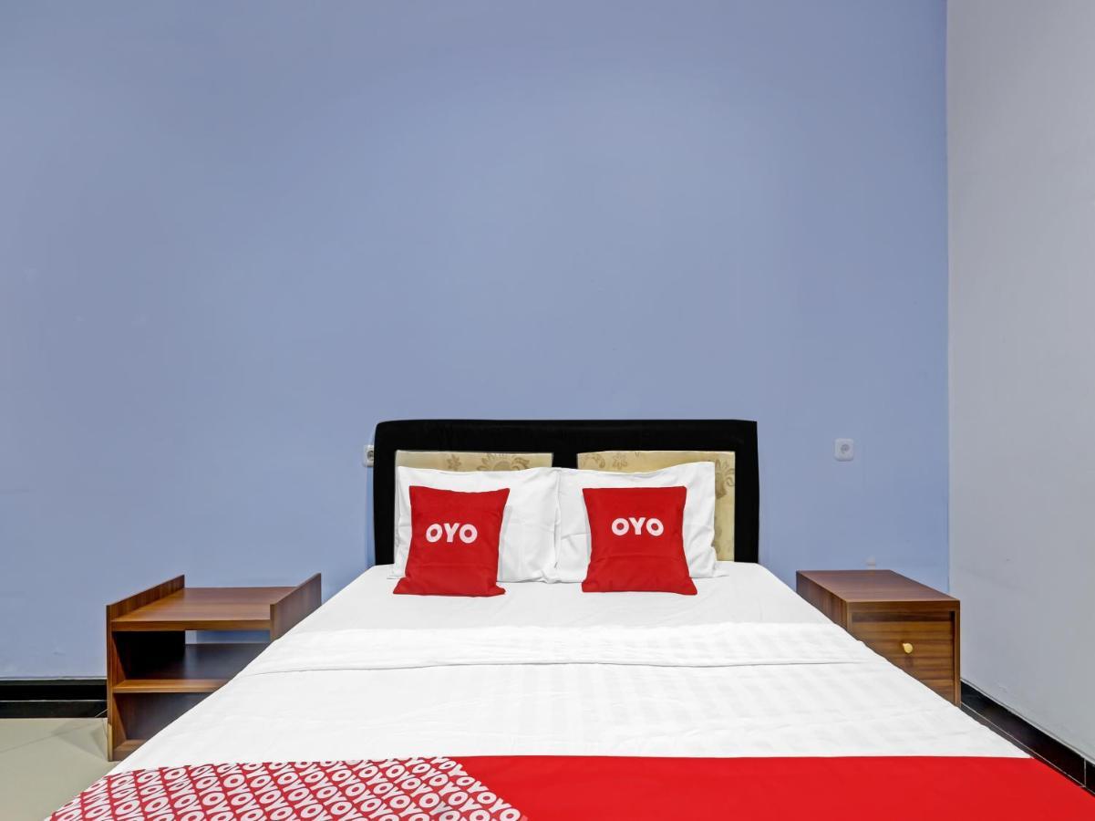 Oyo 90553 Arteri Guest House Semarang Kültér fotó