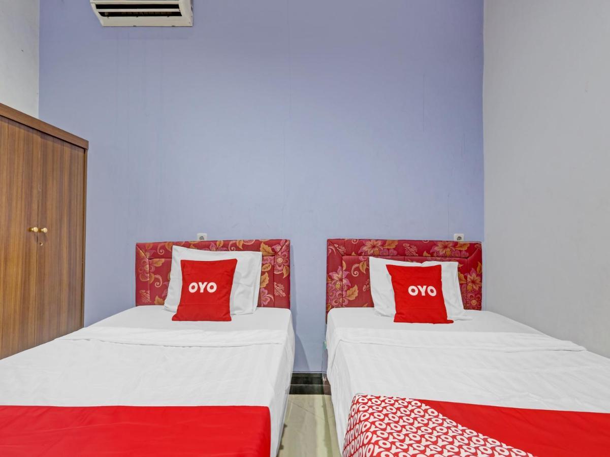 Oyo 90553 Arteri Guest House Semarang Kültér fotó