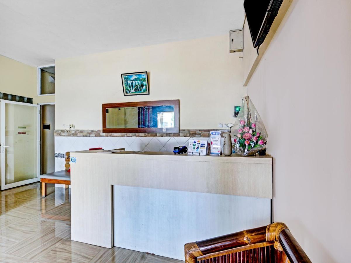 Oyo 90553 Arteri Guest House Semarang Kültér fotó