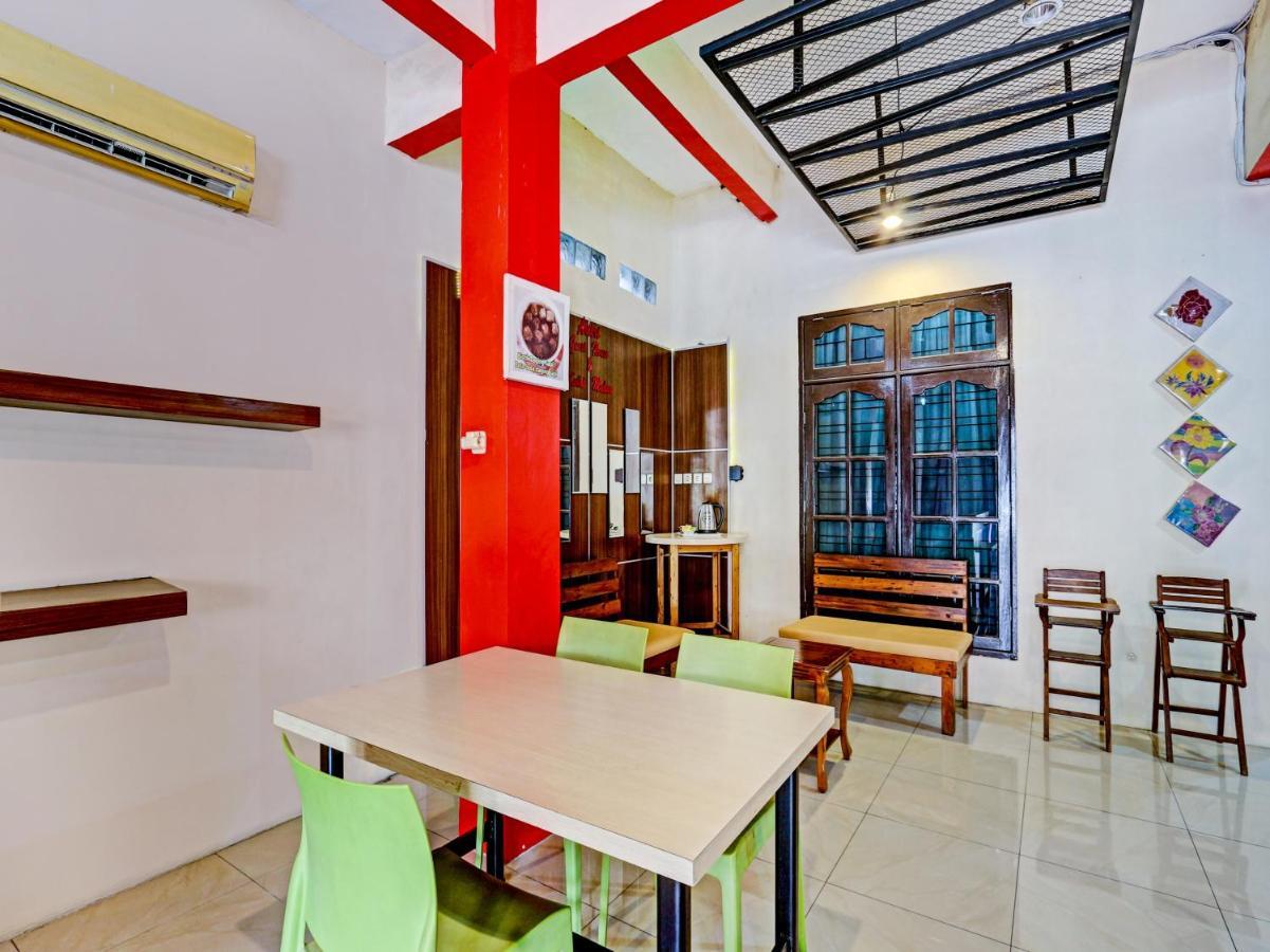 Oyo 90553 Arteri Guest House Semarang Kültér fotó